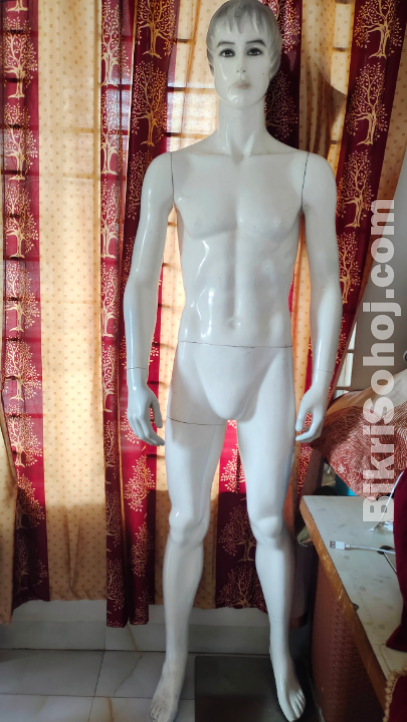 Manikin Doll